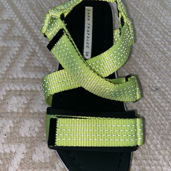 Zara Neon Green Reflective Platform Sandals - Picture 2 of 3